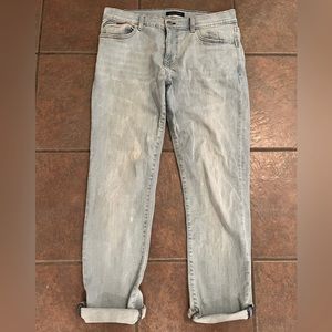 Tommy Hilfiger Men’s Vintage Light Blue Wash Denim Jeans- Straight Fit 32x30